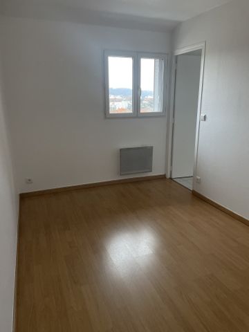 Location Appartement 2 pièces 30m² ST MAUR DES FOSSES 94210 - Photo 5