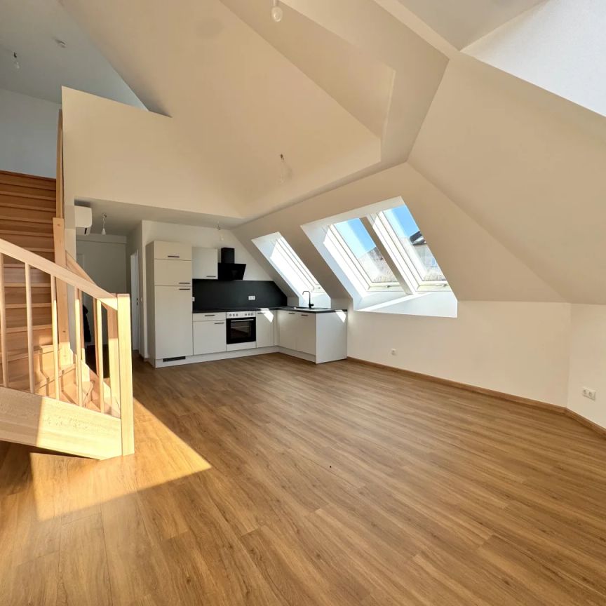 2 Zimmer Dachgeschoss Wohnung mit Home-Office Bereich und Terrasse sowie Klimaanlage - Erstbezug - Unbefristet - Photo 1
