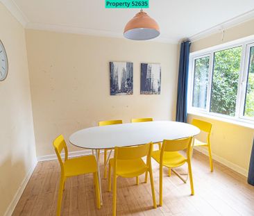 6 bedroom detached house to rent - Photo 4