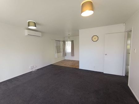 Walk to Shops & Homai Train Station - Photo 2