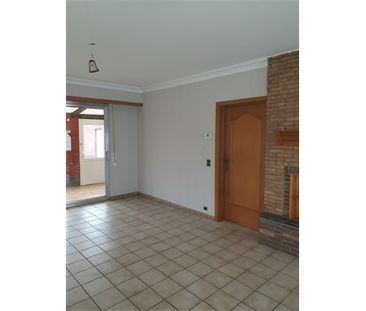 Een vrijstaande woning met tuin - Photo 2