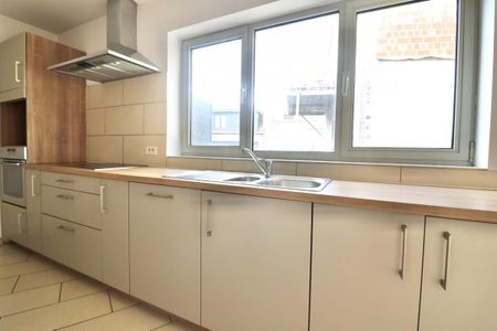 Duplex appartement met 2 slpk, terras en fietsenberging voor 850 EUR/mnd - Photo 5