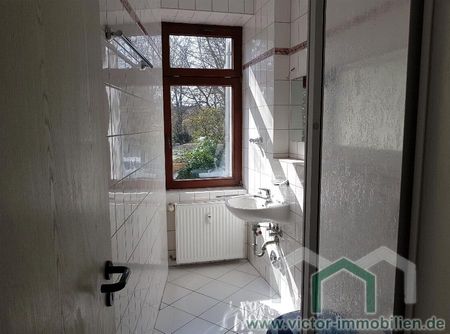 ** Single-Dachgeschosswohnung mit Tageslichtbad und Dusche ** - Photo 5