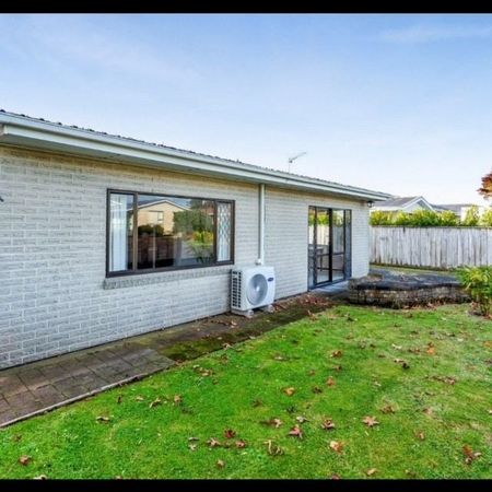 Charming 2BR Unit in Merrilands - Photo 3