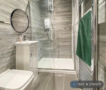 1 bedroom in a house share to rent - Photo 6