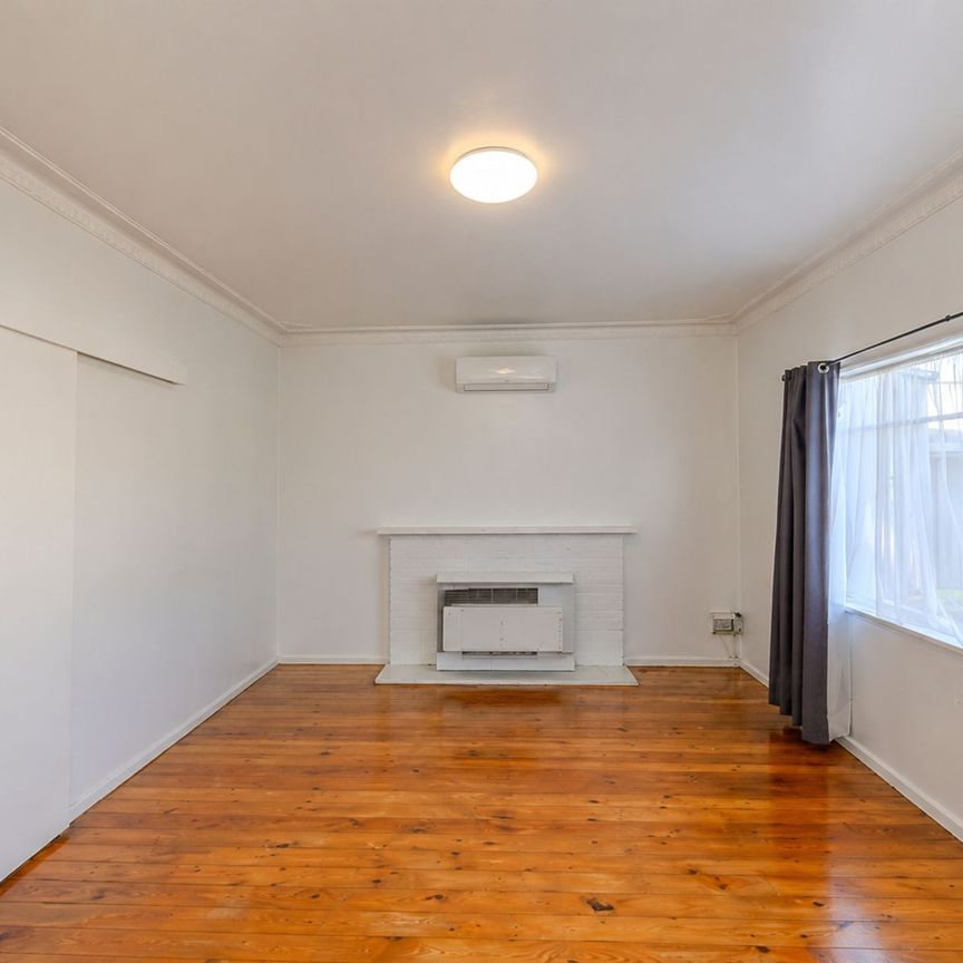 Neat 3 bedroom home - Photo 1