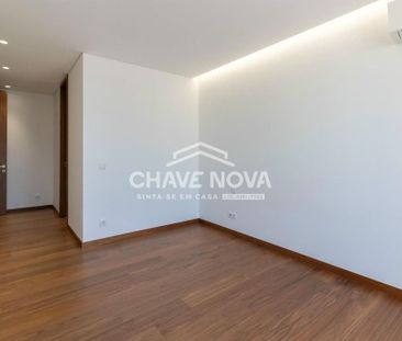 4 bedroom luxury Apartment for rent in Santa Maria da Feira, Portugal - Photo 2