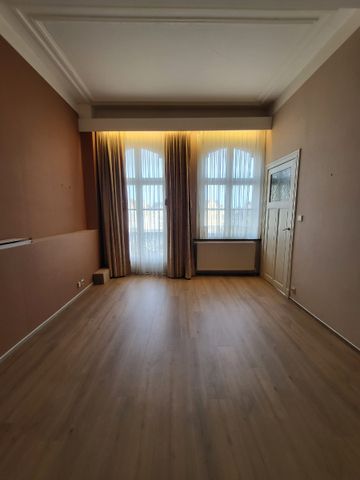 Charmant appartement met zicht op de Grote Markt van Ieper. - Foto 5