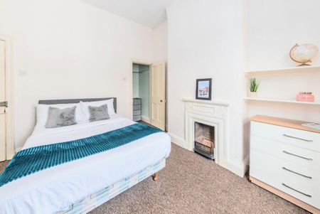 3 bedroom terraced house to rent - Photo 2