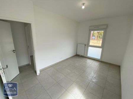 Location Appartement 3 pièces 54m² CLICHY SOUS BOIS 93390 - Photo 3