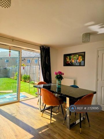 1 bedroom in a house share to rent - Photo 5