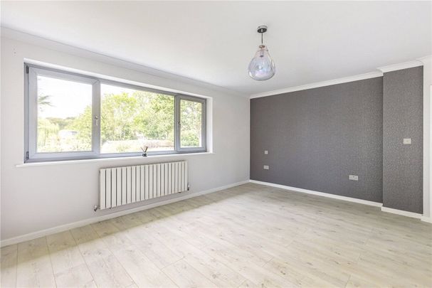 Great North Road, Brookmans Park - Photo 1