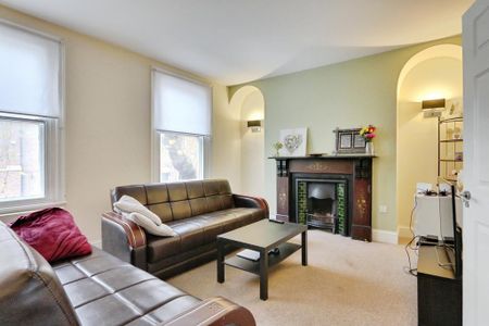 3 bedroom maisonette to rent - Photo 2