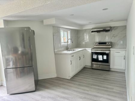 8 Queensgate Court #One Bedroom In Basement - Photo 3