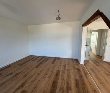 hübsche 4-Raum-DG-Wohnung mit Einbauküche - Foto 1