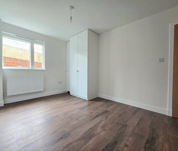 3 bedroom apartment to rent - Photo 3