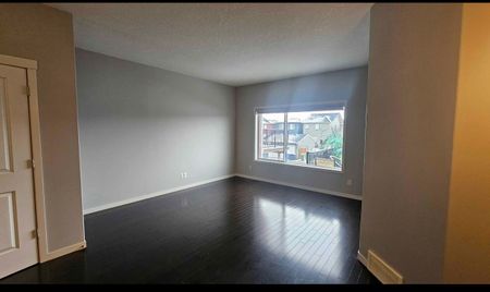 99 Evansborough Crescent NW, Calgary - Photo 5