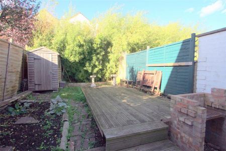 2 bedroom terraced house to rent - Photo 5