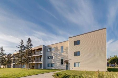 - 2 Bedroom at Westwind Apartments - Photo 3