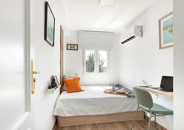 Calle Rosa, Getafe, Community of Madrid 28903