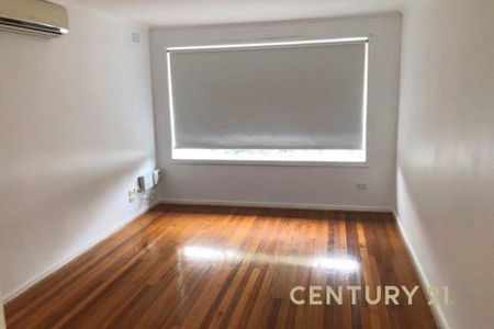 Easy Living in a Convenient Springvale South Location - Photo 2