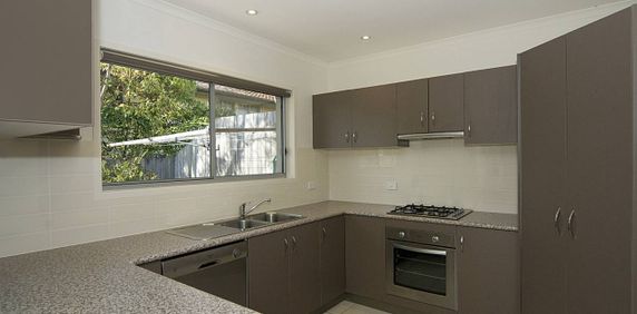 Contemporary Living in the Heart of Cooroy - Photo 2