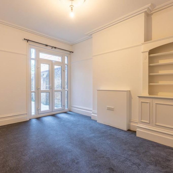 1 bedroom in a house share to rent - Photo 1