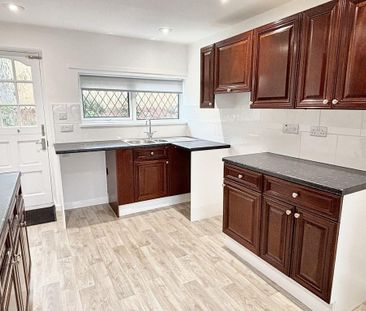 3 bedroom end of terrace house to rent - Photo 6