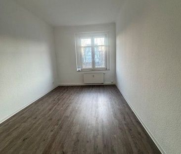Großzügig geschnittene 2-Raum-Wohnung - Foto 1