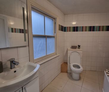 Room in a Shared House, Maxted Road, SE15 - Photo 4