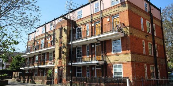 3 bedroom flat to rent - Photo 3