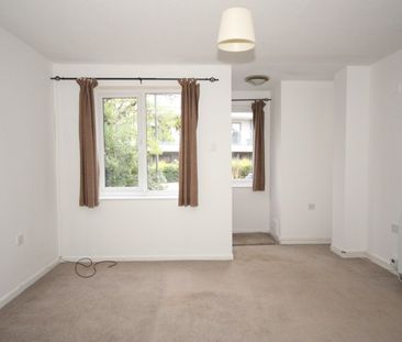 Waverley Court, Woking - Photo 4