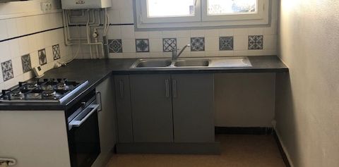 Location Appartement 3 pièces 76m² - Photo 2