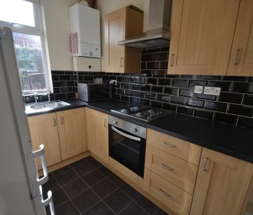 3 bedroom terraced house to rent - Photo 6