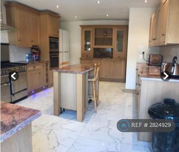 1 bedroom in a house share to rent - Photo 3