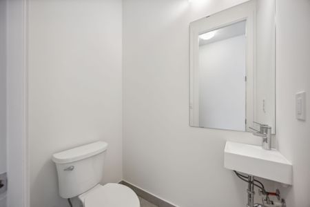 For Lease - 8 David Eyer Road Unit# 1215, Richmond Hill, Ontario - Photo 4