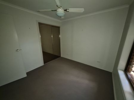 4 Leithen Street, Shepparton - Photo 3