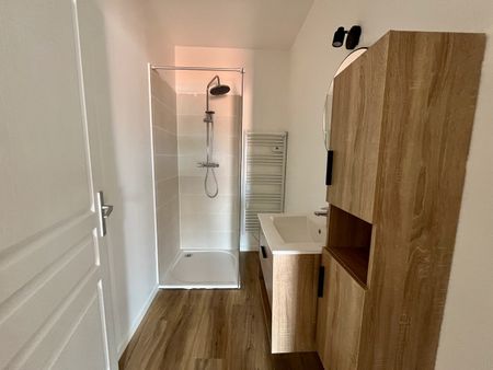 Location Appartement 3 pièces 75m² - Photo 5