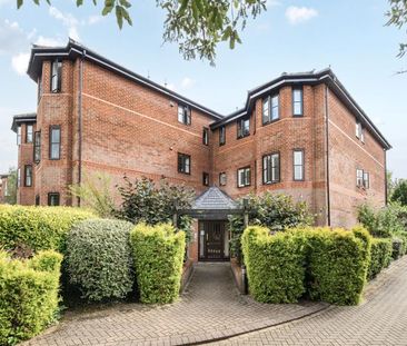 Albury Road, Surrey, GU1 - Photo 2