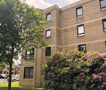 2 Bed, First Floor Flat - Photo 5