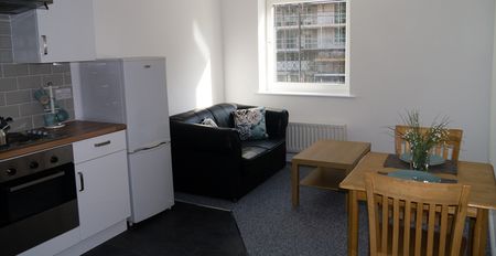 2 Bedroom Apartment - Photo 3