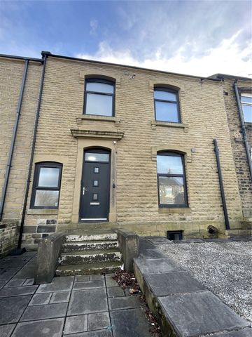 2 Stile Common Road, Huddersfield, HD4 - Photo 5