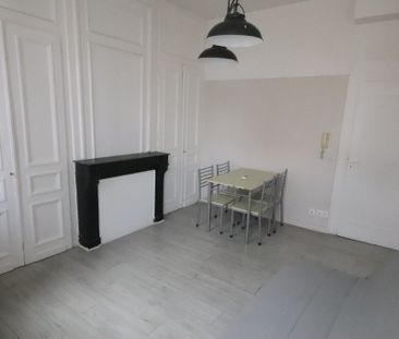 Location Appartement 2 pièces 34m² LILLE 59000 - Photo 3