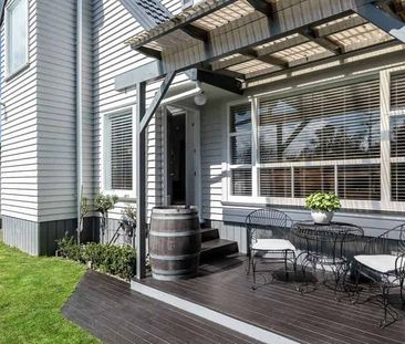 Four bedrooms plus Study in MacLean's Zone - Photo 2