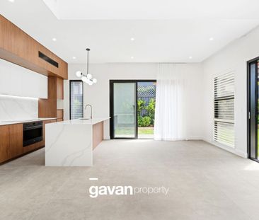 Contemporary Luxury | Brand New Townhouse - Photo 4