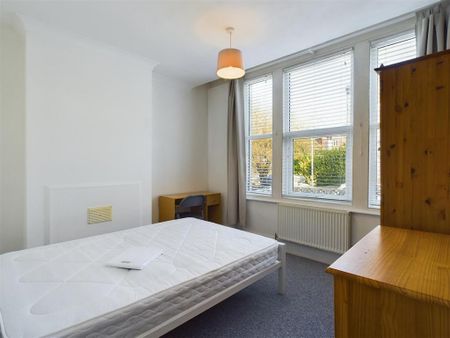 5 bedroom terraced house to rent - Photo 5