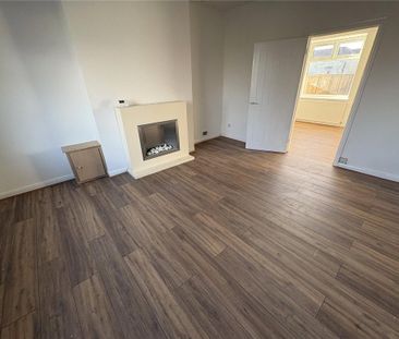 2 bedroom end of terrace house to rent - Photo 1