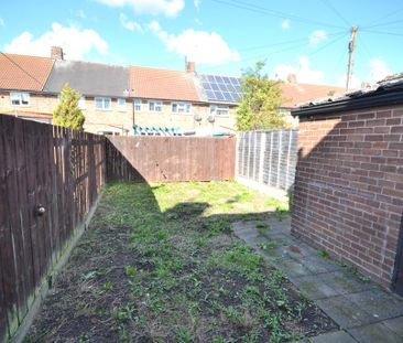 3 bedroom terraced house to rent - Photo 6