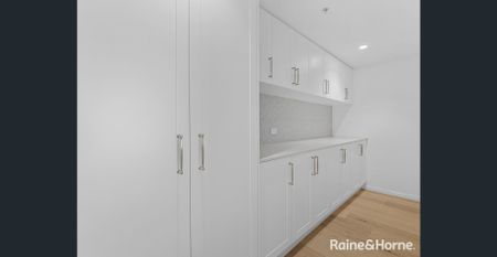 Absolute Bayside Living - Photo 3