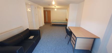 Johnny Ball Lane, Bristol - Photo 3